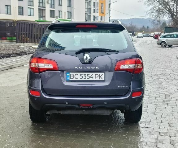 Серый Рено 10, объемом двигателя 2.5 л и пробегом 100 тыс. км за 8700 $, фото 4 на Automoto.ua