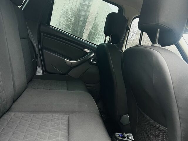 Серый Рено 10, объемом двигателя 1.5 л и пробегом 160 тыс. км за 11500 $, фото 6 на Automoto.ua