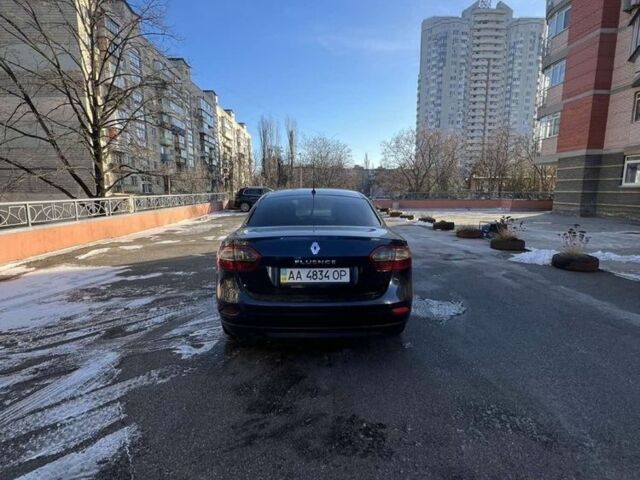 Синий Рено 10, объемом двигателя 1.5 л и пробегом 300 тыс. км за 6250 $, фото 1 на Automoto.ua