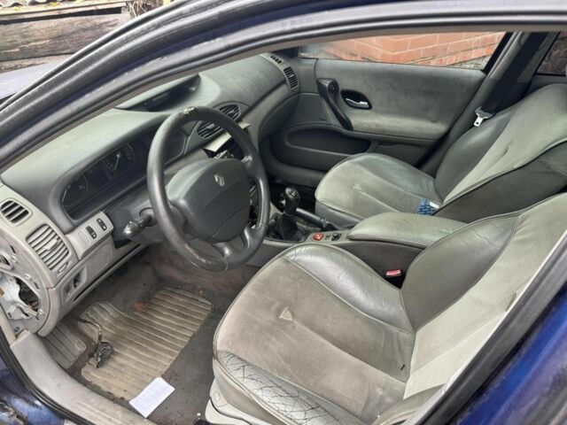 Синий Рено 10, объемом двигателя 2 л и пробегом 160 тыс. км за 1302 $, фото 7 на Automoto.ua