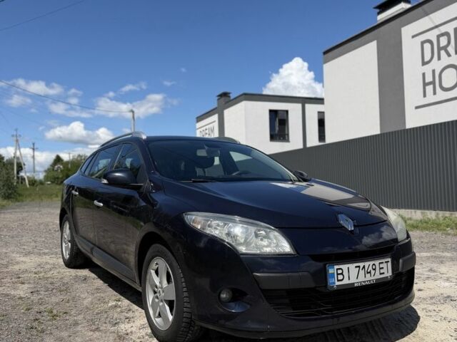Синий Рено 10, объемом двигателя 1.5 л и пробегом 351 тыс. км за 6500 $, фото 2 на Automoto.ua
