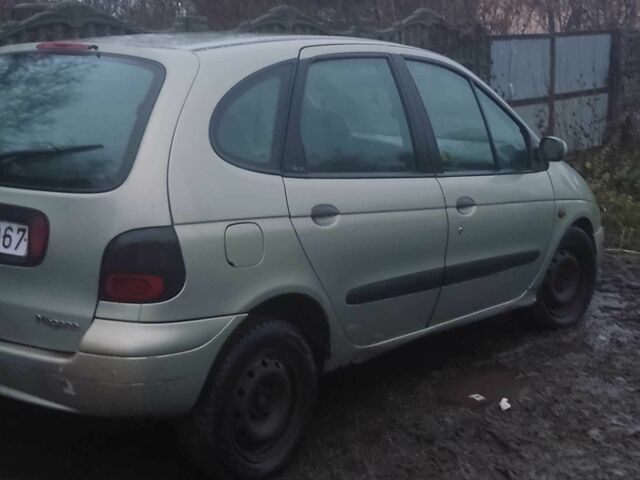 Зеленый Рено 10, объемом двигателя 1.9 л и пробегом 250 тыс. км за 952 $, фото 7 на Automoto.ua