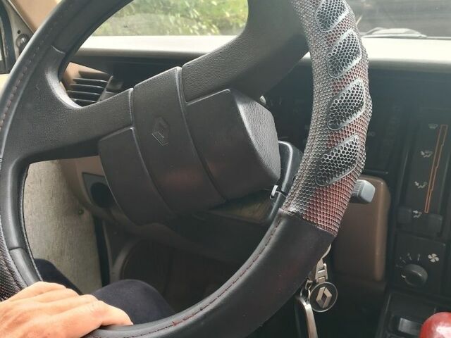 Белый Рено 11, объемом двигателя 0 л и пробегом 388 тыс. км за 402 $, фото 7 на Automoto.ua