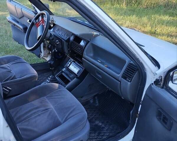 Белый Рено 11, объемом двигателя 1.4 л и пробегом 140 тыс. км за 500 $, фото 5 на Automoto.ua