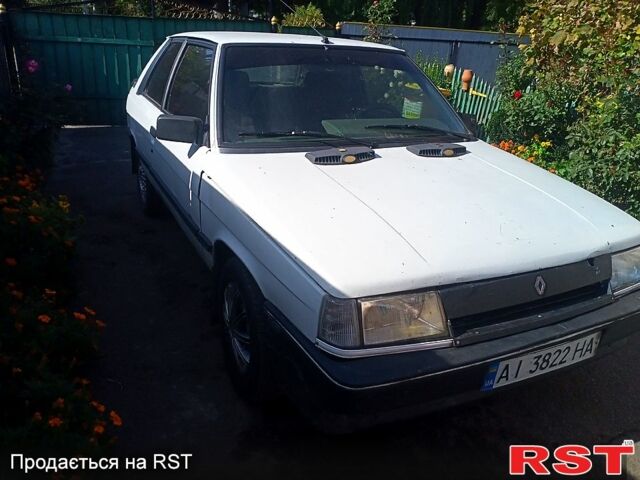 Рено 11 1987 в Згуровке на Automoto.ua Белый Рено 11, объемом двигателя 1.4 л и пробегом 250 тыс. км за 800 $, фото 2 на Automoto.ua