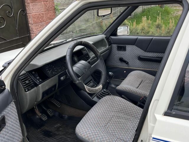 Белый Рено 11, объемом двигателя 1.4 л и пробегом 100 тыс. км за 900 $, фото 6 на Automoto.ua