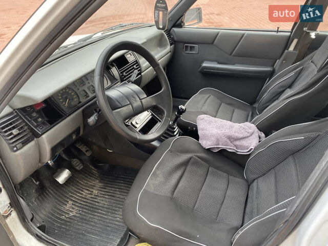 Білий Рено 11, об'ємом двигуна 1.39 л та пробігом 260 тис. км за 1100 $, фото 5 на Automoto.ua