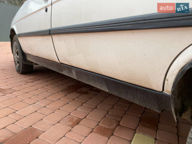 Білий Рено 11, об'ємом двигуна 1.39 л та пробігом 260 тис. км за 1100 $, фото 4 на Automoto.ua