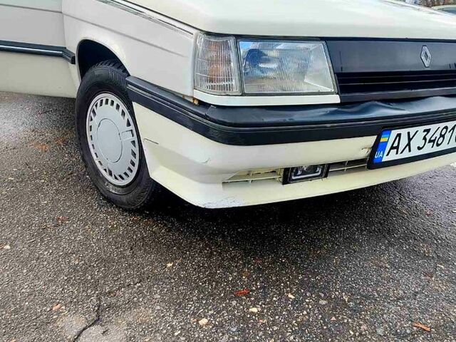 Белый Рено 11, объемом двигателя 1.4 л и пробегом 90 тыс. км за 2000 $, фото 11 на Automoto.ua