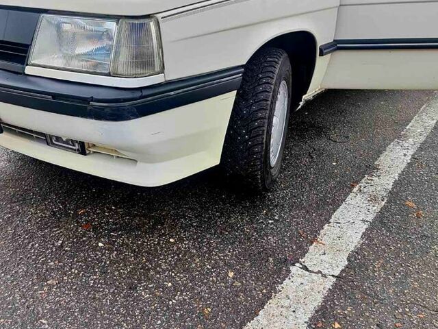 Белый Рено 11, объемом двигателя 1.4 л и пробегом 90 тыс. км за 2000 $, фото 10 на Automoto.ua