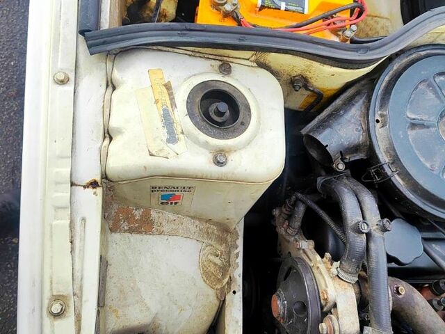 Белый Рено 11, объемом двигателя 1.4 л и пробегом 90 тыс. км за 2000 $, фото 5 на Automoto.ua