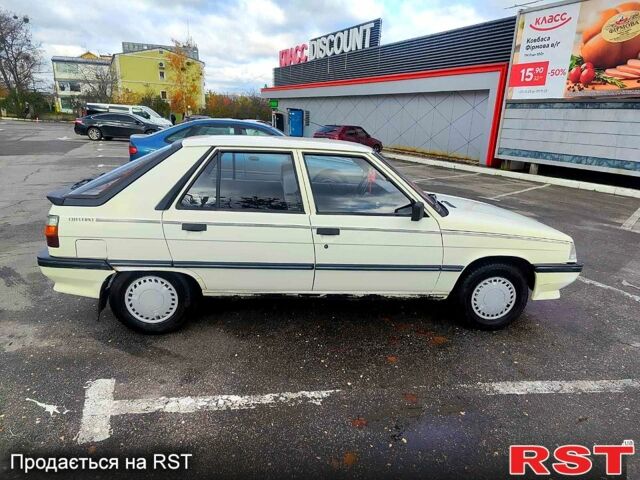Белый Рено 11, объемом двигателя 1.4 л и пробегом 90 тыс. км за 2000 $, фото 1 на Automoto.ua