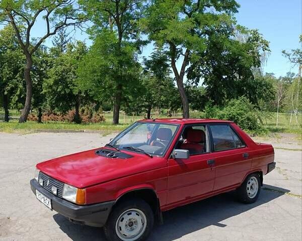 Красный Рено 11, объемом двигателя 1.1 л и пробегом 326 тыс. км за 810 $, фото 23 на Automoto.ua