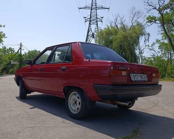 Красный Рено 11, объемом двигателя 1.1 л и пробегом 326 тыс. км за 810 $, фото 26 на Automoto.ua