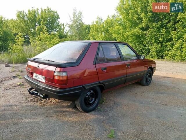 Червоний Рено 11, об'ємом двигуна 1.6 л та пробігом 258 тис. км за 799 $, фото 5 на Automoto.ua
