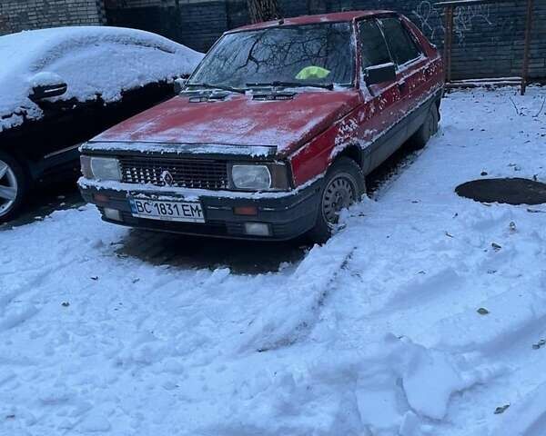 Красный Рено 11, объемом двигателя 1.8 л и пробегом 135 тыс. км за 600 $, фото 4 на Automoto.ua