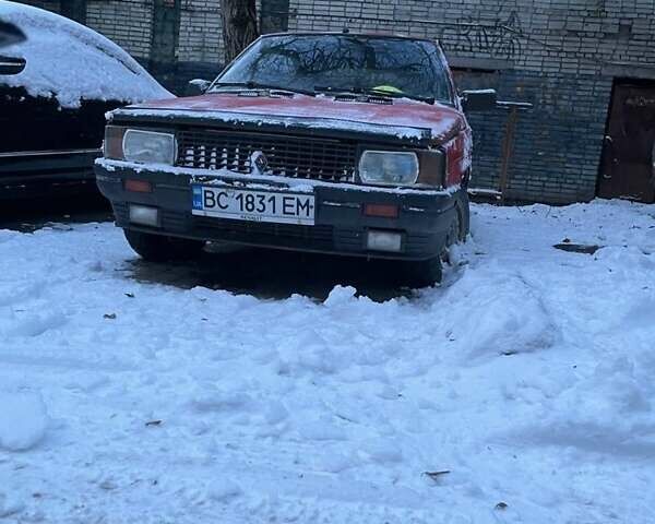 Красный Рено 11, объемом двигателя 1.8 л и пробегом 135 тыс. км за 600 $, фото 1 на Automoto.ua