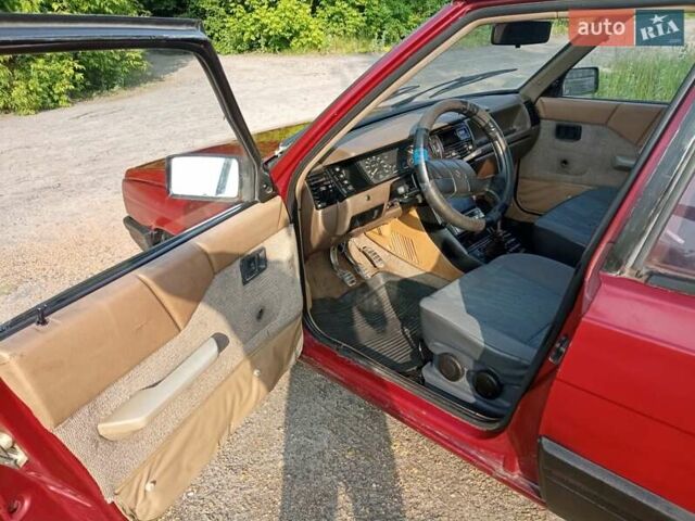 Красный Рено 11, объемом двигателя 1.6 л и пробегом 258 тыс. км за 900 $, фото 8 на Automoto.ua