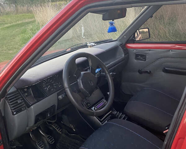 Красный Рено 11, объемом двигателя 0 л и пробегом 125 тыс. км за 950 $, фото 4 на Automoto.ua