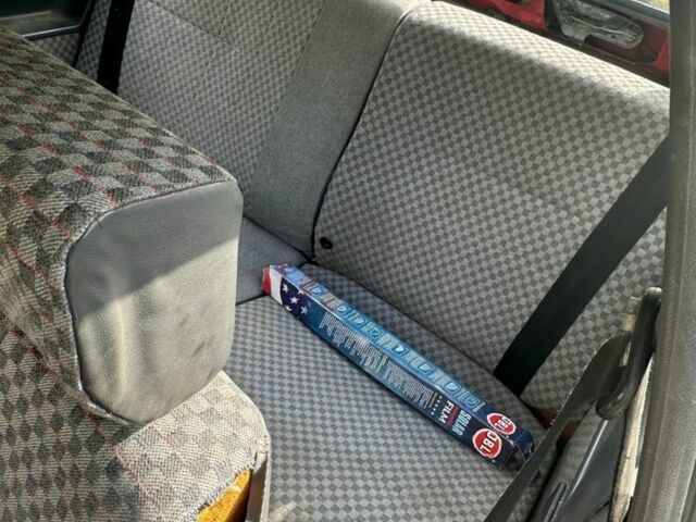 Красный Рено 11, объемом двигателя 1.4 л и пробегом 200 тыс. км за 288 $, фото 5 на Automoto.ua