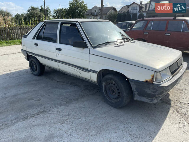 Рено 11 1987 в Ивано-Франковске на Automoto.ua Рено 11, объемом двигателя 1.7 л и пробегом 255 тыс. км за 250 $, фото 1 на Automoto.ua