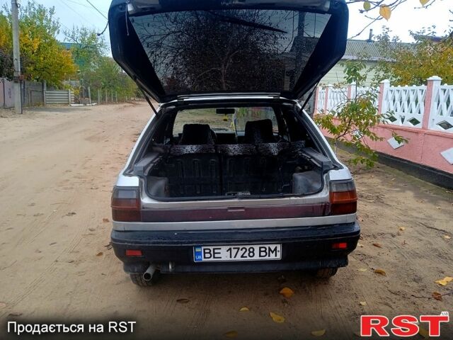 Серый Рено 11, объемом двигателя 19 л и пробегом 273 тыс. км за 800 $, фото 2 на Automoto.ua