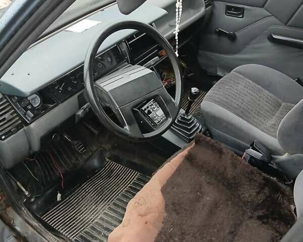 Серый Рено 11, объемом двигателя 1.2 л и пробегом 255 тыс. км за 344 $, фото 4 на Automoto.ua