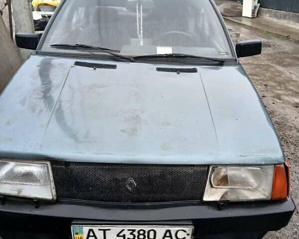 Серый Рено 11, объемом двигателя 1.2 л и пробегом 255 тыс. км за 344 $, фото 2 на Automoto.ua