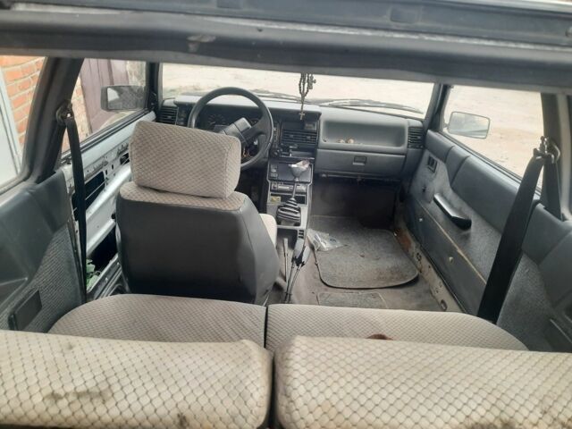 Серый Рено 11, объемом двигателя 1.6 л и пробегом 250 тыс. км за 284 $, фото 2 на Automoto.ua