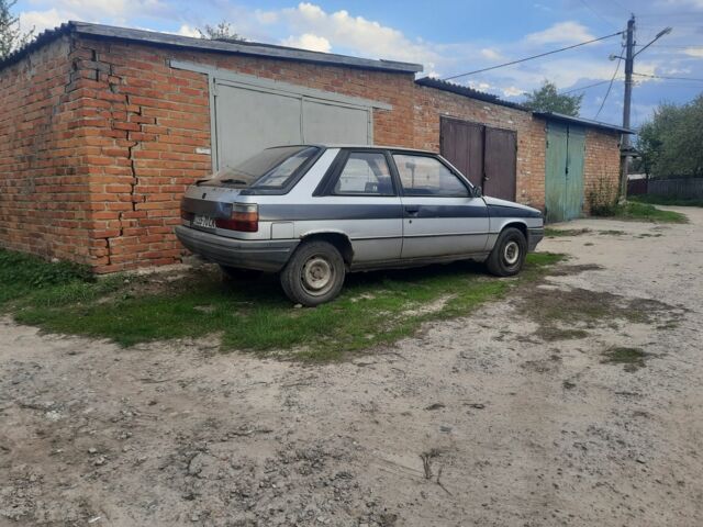 Серый Рено 11, объемом двигателя 1.6 л и пробегом 250 тыс. км за 284 $, фото 4 на Automoto.ua