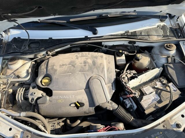Білий Рено 12, об'ємом двигуна 1.5 л та пробігом 200 тис. км за 5000 $, фото 5 на Automoto.ua