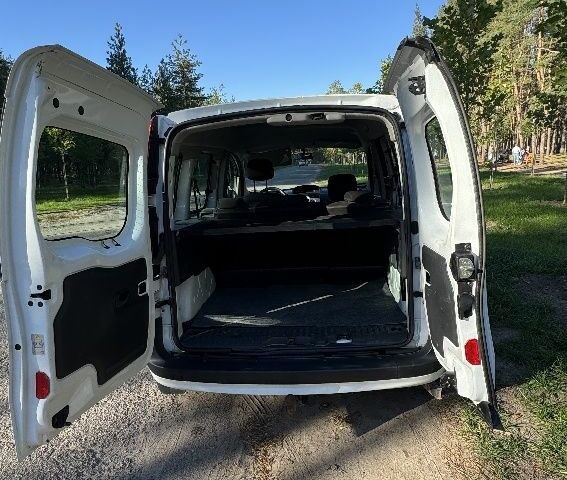 Белый Рено 12, объемом двигателя 1.5 л и пробегом 290 тыс. км за 6222 $, фото 4 на Automoto.ua