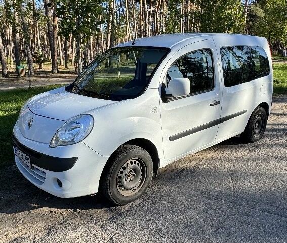 Белый Рено 12, объемом двигателя 1.5 л и пробегом 290 тыс. км за 6222 $, фото 3 на Automoto.ua