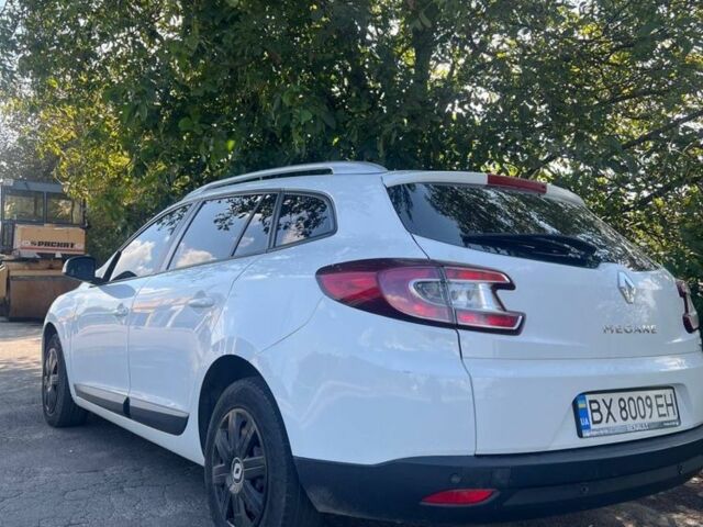 Белый Рено 12, объемом двигателя 1.5 л и пробегом 256 тыс. км за 7000 $, фото 1 на Automoto.ua