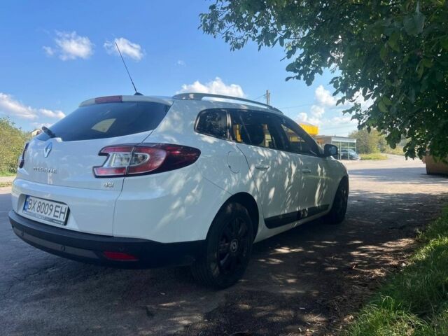 Белый Рено 12, объемом двигателя 1.5 л и пробегом 256 тыс. км за 7000 $, фото 3 на Automoto.ua