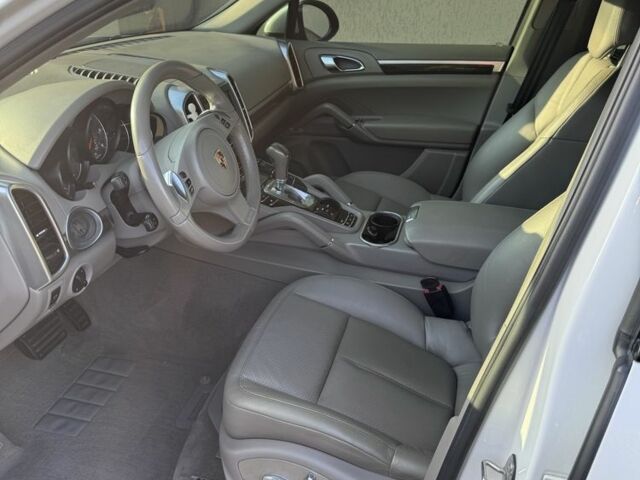 Белый Рено 12, объемом двигателя 3 л и пробегом 105 тыс. км за 26000 $, фото 3 на Automoto.ua
