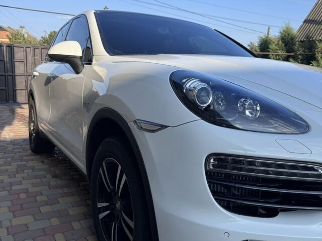 Белый Рено 12, объемом двигателя 3 л и пробегом 105 тыс. км за 26000 $, фото 1 на Automoto.ua