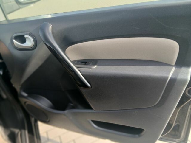 Черный Рено 12, объемом двигателя 1.5 л и пробегом 230 тыс. км за 8500 $, фото 20 на Automoto.ua