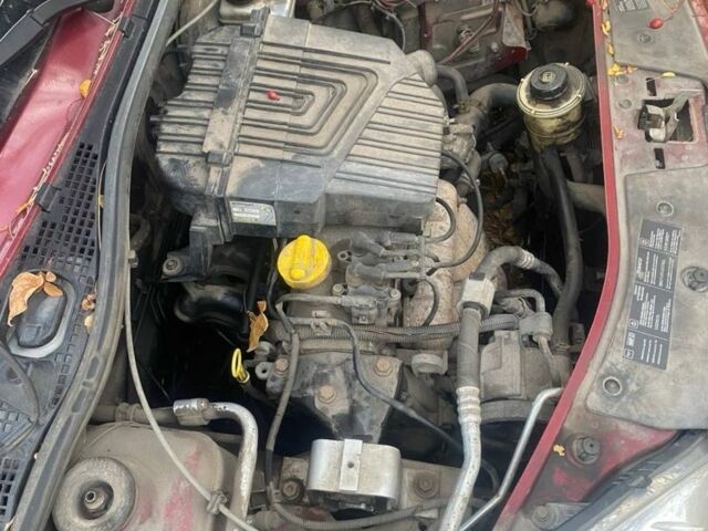 Красный Рено 12, объемом двигателя 1.4 л и пробегом 3 тыс. км за 1200 $, фото 5 на Automoto.ua