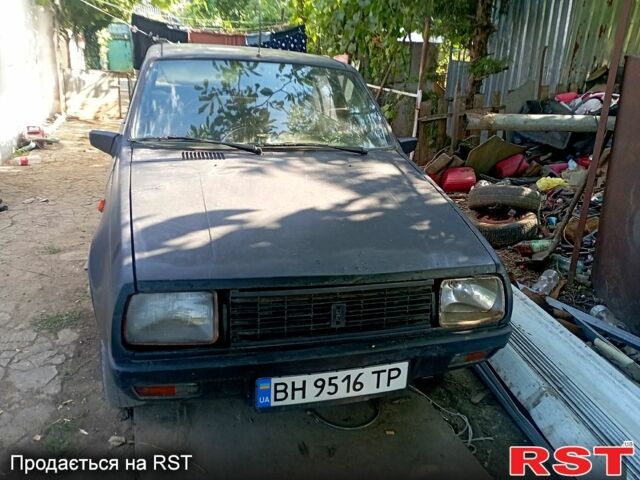 Черный Рено 14, объемом двигателя 1.2 л и пробегом 0 тыс. км за 600 $, фото 7 на Automoto.ua