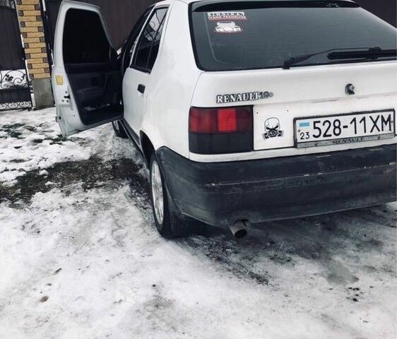 Білий Рено 19, об'ємом двигуна 0.17 л та пробігом 3 тис. км за 1000 $, фото 1 на Automoto.ua