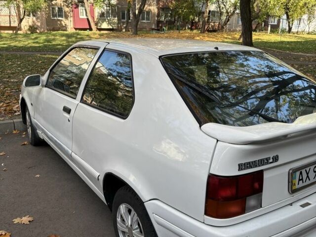 Білий Рено 19, об'ємом двигуна 1.4 л та пробігом 1000 тис. км за 703 $, фото 3 на Automoto.ua