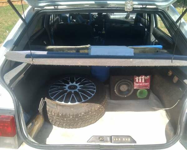 Белый Рено 19, объемом двигателя 0 л и пробегом 200 тыс. км за 1000 $, фото 6 на Automoto.ua