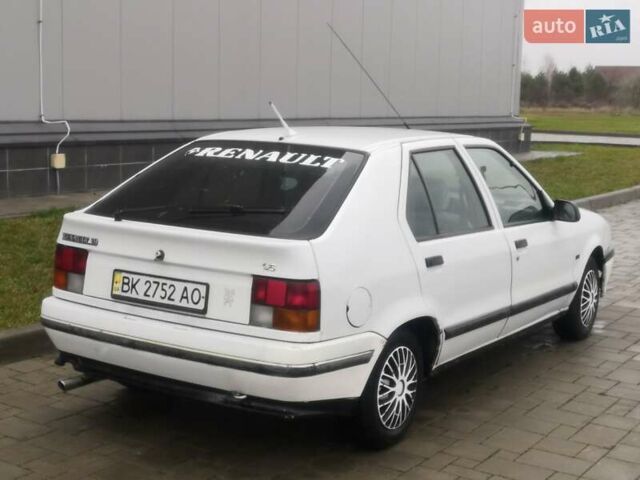 Білий Рено 19, об'ємом двигуна 1.8 л та пробігом 280 тис. км за 1200 $, фото 3 на Automoto.ua