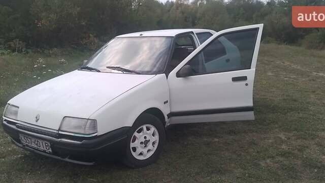Белый Рено 19, объемом двигателя 1.7 л и пробегом 378 тыс. км за 1250 $, фото 12 на Automoto.ua