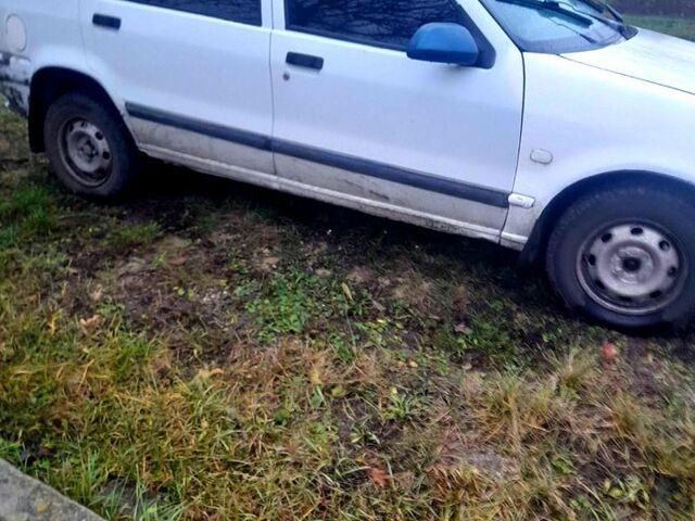 Белый Рено 19, объемом двигателя 1.4 л и пробегом 0 тыс. км за 600 $, фото 3 на Automoto.ua