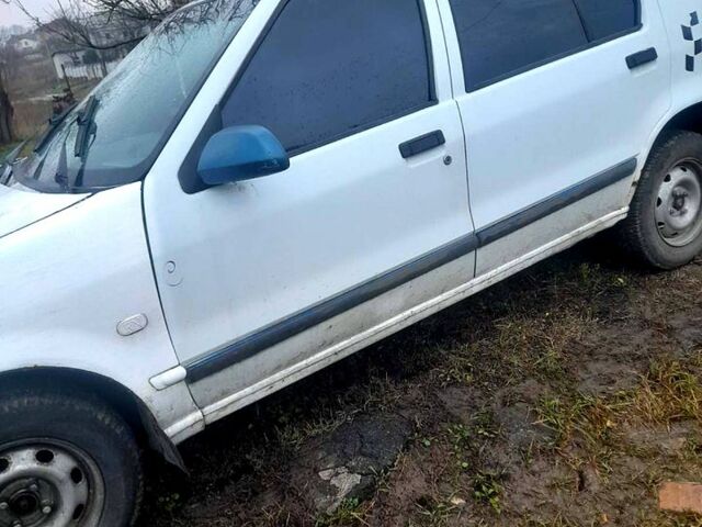 Белый Рено 19, объемом двигателя 1.4 л и пробегом 0 тыс. км за 600 $, фото 2 на Automoto.ua