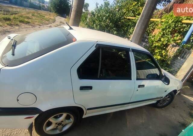Рено 19 1995 в Кривом Роге на Automoto.ua Белый Рено 19, объемом двигателя 1.4 л и пробегом 92 тыс. км за 1400 $, фото 2 на Automoto.ua