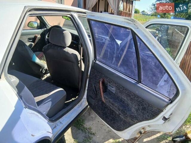 Білий Рено 19, об'ємом двигуна 1.4 л та пробігом 333 тис. км за 700 $, фото 2 на Automoto.ua