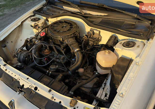 Белый Рено 19, объемом двигателя 1.4 л и пробегом 215 тыс. км за 3500 $, фото 13 на Automoto.ua